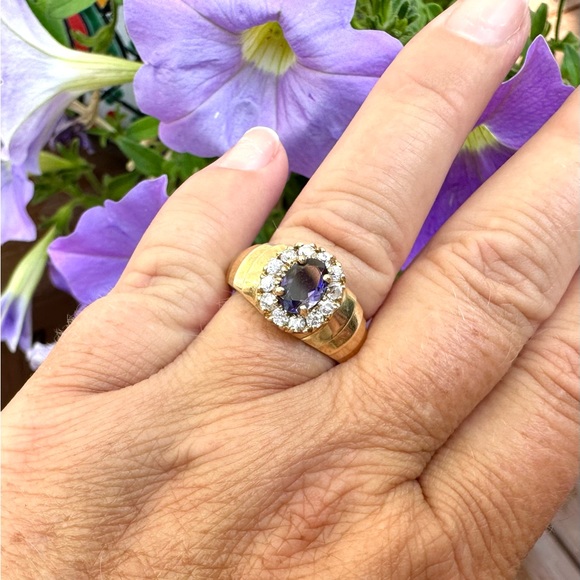 Amethyst Diamond Halo Ring, 10k Yellow Gold, Sz 8, Like New - Picture 5 of 11